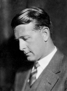 Porträtt av Bertil Ohlin, politiker och professor i nationalekonomi vid Handelshögskolan i Stockholm (1929-1965)