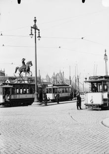 Karl Johans torg omkring år 1915.