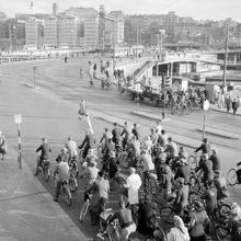 Cyklister vid Slussen från Kornhamnstorg