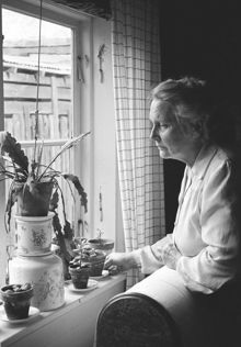 Rehnsgatan 20, 1 tr. Hos familjen John och Anna Svensson. (Ställningsbyggare John Svensson.)