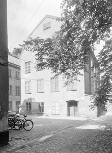 Mäster Samuelsgatan 40, gårdssidan norrut. Östra gårdshuset. Här går numera Sveavägen norr om Sergels Torg