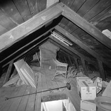 Bastugatan 6, norra huset över gården. Övre vind över 501