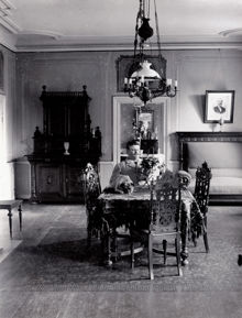 Ing. Alexandersson i Ingeniörsbostaden. Omkr. 1900. Liljeholmens Stearinfabrik, Hovings Malmgård, Danviksgatan 10