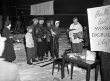 Humlegården. Folklandskamp på skidor