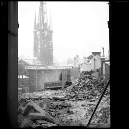 Klara Folkets hus under rivning. Kv. Kajan