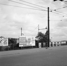 Valpropaganda för socialdemokraterna inför kommunalvalet 1954. "Här kan byggas 62000 nya bostäder."