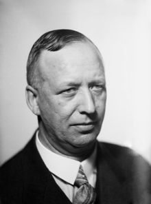 Porträtt av man, Simonsson