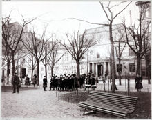 Philipsenska skolan vid östra sidan av Adolf Fredriks torg