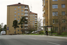 Sköntorpsvägen, Årsta
