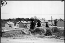 Kvarteret Kastrullen 2-5 från Rånövägen i Åkeshovs småstugeområde.