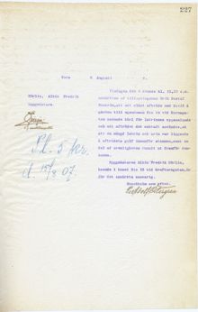 Hälsopolisen – ”latrin och urin” på golvet i utedass 1907