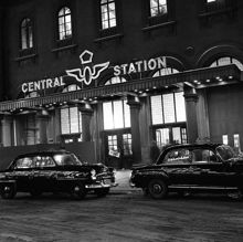 Centralstationen. Ny skylt ovanför entrén