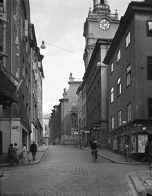 Storkyrkobrinken norrut från Västerlånggatan