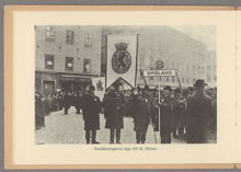 Bondetåget 1914. Smålänningarna tåga till K. Slottet.
