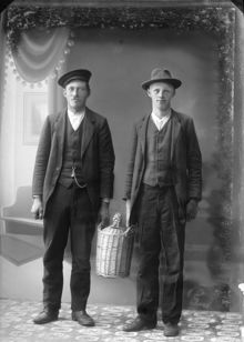 Grupporträtt med  Axel Jansson och en okänd man.