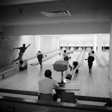 Bowlinghallen under Sergels Torg, framför femte höghuset