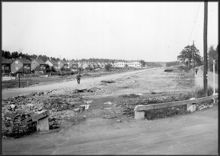 Hörnet Drottningholmsvägen och Gubbkärrsvägen. Till vänster Åkeshovs småstugeområde