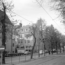Valhalavägen 68 t.v. och 66