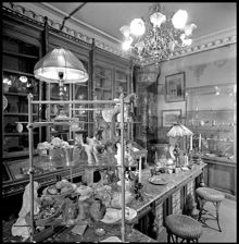 Hamngatan 34. Gamla Tenngjuteriet. Butikens interiör
