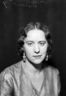 Porträtt av kvinna, Jacobsson-Liljekvist