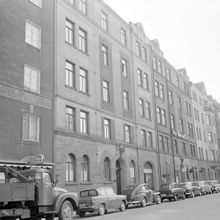 Skeppargatan 74, 72, 70 och 68 söderut