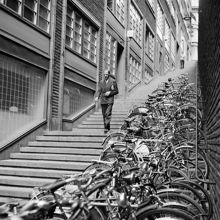 Cykelparkering i trappan mellan Kungsgatan och Malmskillnadsgatan