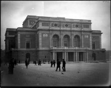 Gustav Adolfs Torg sett mot Operan