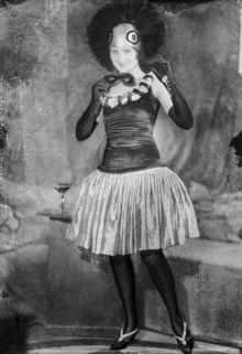 Porträtt av Margit Rosengren, operettsångerska och skådespelerska