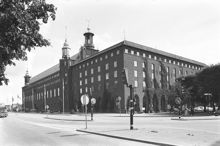 Stadshuset från NV
