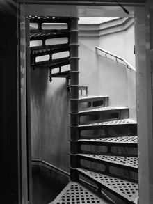 Stenbastugränd 4, spiraltrappa