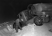 En tankvagn i diket på Södertäljevägen
