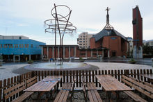 Kista Torg med Kista kyrka