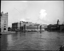 Riksdagshuset på Helgeandsholmen från Vasabron