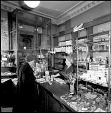 Hamngatan 34. Thorssons leksaker, butiksinteriör