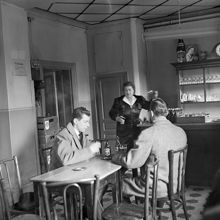 Malmskillnadsgatan 38. Fru Maja Eks Café