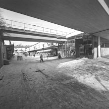 Bandhagens Centrum. T-banestationen
