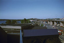 Vy från Ropsten mot  Lidingö. T.h. Lidingöbron