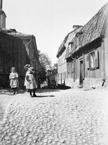 Lilla Glasbruksgatan västerut från 14 A