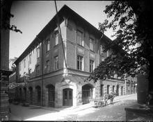 Klara Västra Kyrkogata i hörnet av Klara Vattugränd