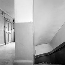 Trapphusinteriör, vilplan på Grev Turegatan 6