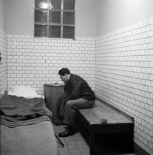 Arrangerat inbrott. The bitter end. Epilogen i cellen