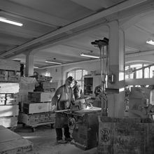 Reimersholme. Vin & spritcentralen. Tillverkning av trälådor