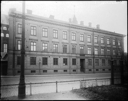 Hantverkargatan 1