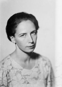 Porträtt av kvinna, Lundgren