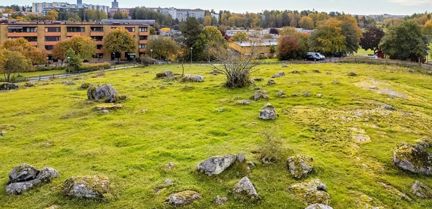 Norra gravfältet, Husby gård