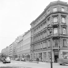 Grevgatan söderut från Karlavägen, kvarteret Gnistan