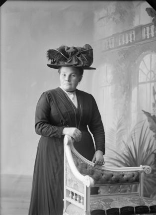 Porträtt av Mina Andersson.