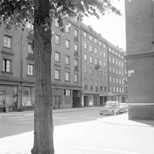 Skeppargatan 58-62 söderut från Karlavägen, kvarteret Gnistan