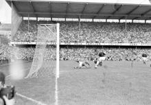 Råsundastadion. Fotbollsmatch, AIK möter MFF
