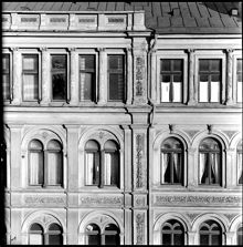 Östermalmsgatan 45. Detaljer av fasaden